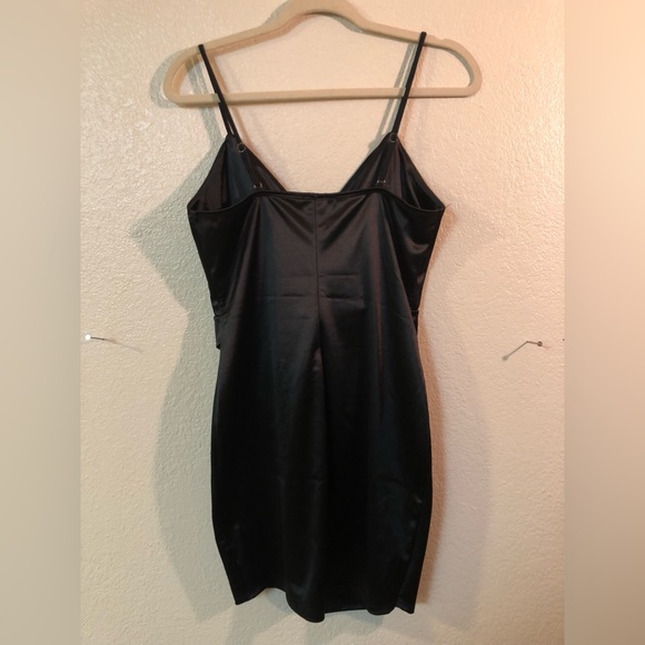 SEXY BLACK DRESS - Picture 3 of 12